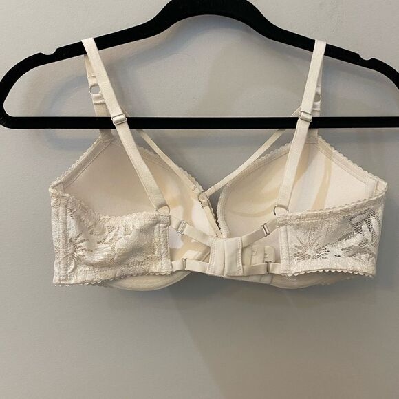 Victoria’s Secret Very Sexy Push-Up Bra Women Size 34D - Picture 5 of 8